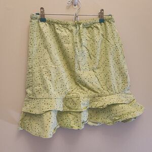 Early 2000s Y2k SO Pastel Green Polka Dot Ruffle Hem Skirt Easter Spring Summery